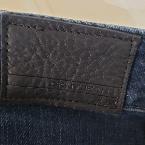 DKNY Madison Jeans Dark Blue Mid Rise Curvy Boot Cut Stretch Y2K Size 8R Blue - Picture 8 of 14